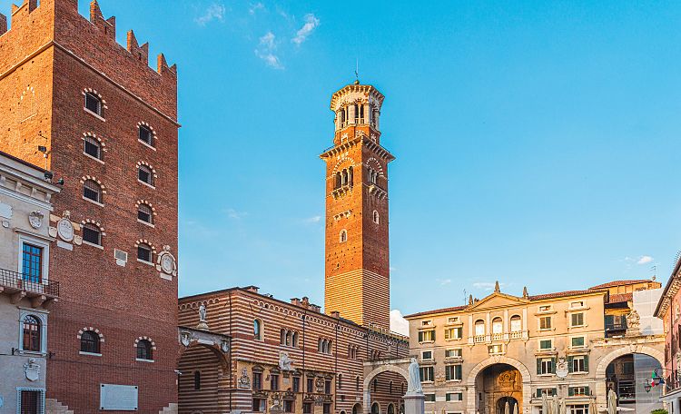 Torre dei Lamberti - Una vista panoramica unica su Verona