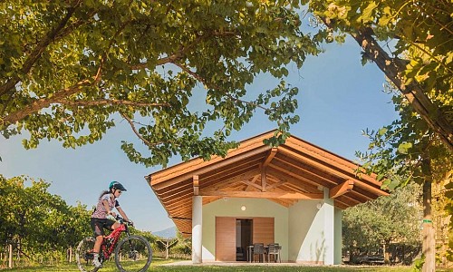 Agriturismo Sarca House - Dro (Trento)   Con servizi per bikers 