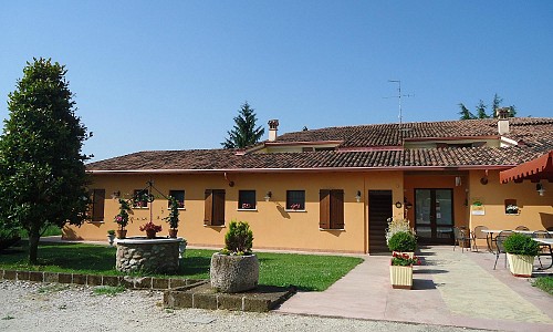 Agriturismo Nuvolino - Monzambano (Mantova)   Accessible to disabled people 