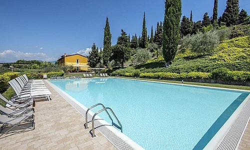 Agriturismo Fontanelle - Cavaion Veronese (Verona)   Swimming pool 